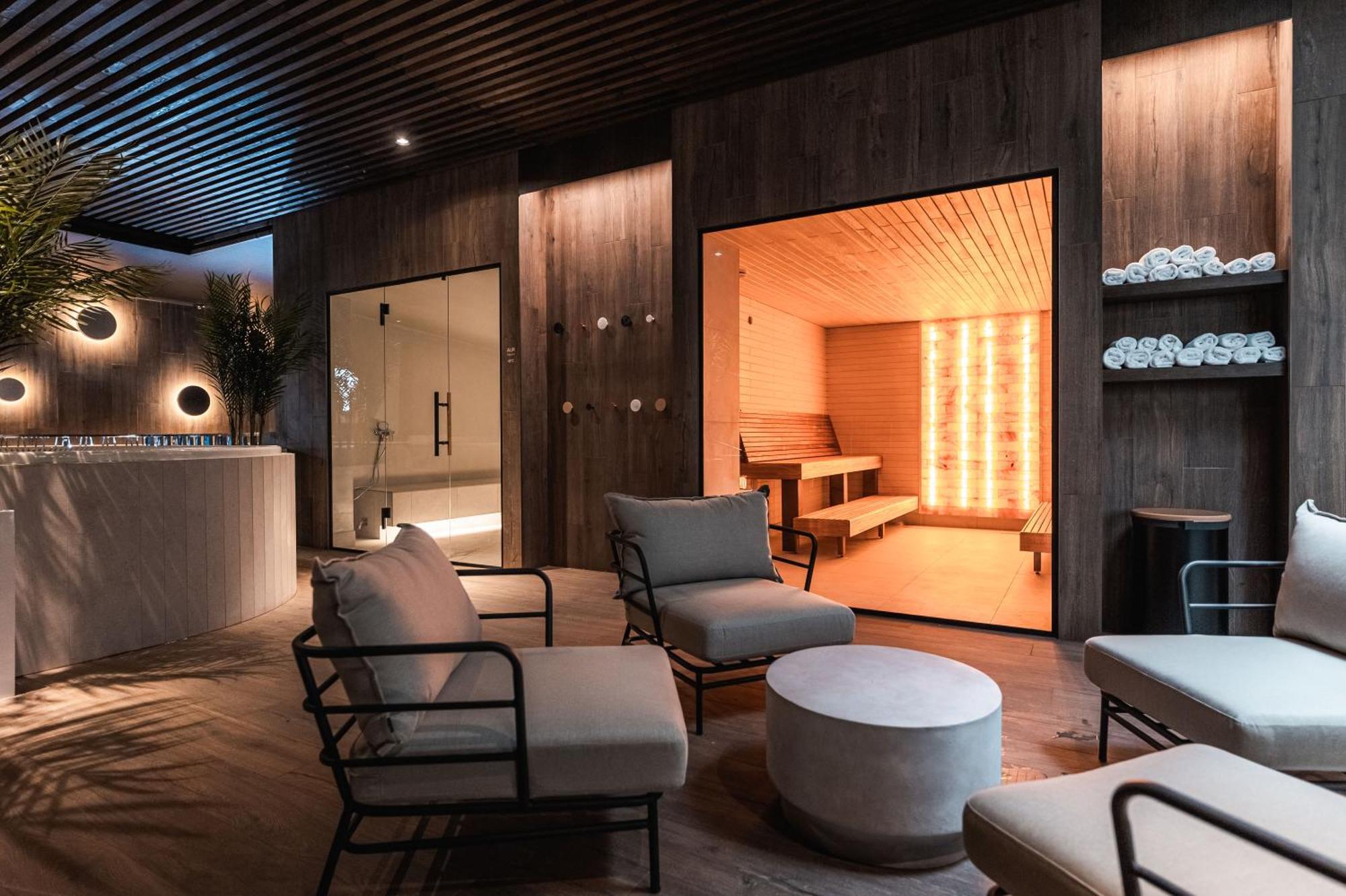 Oe Seaside Suites & Spa กูรัซซาเร ภายนอก รูปภาพ
