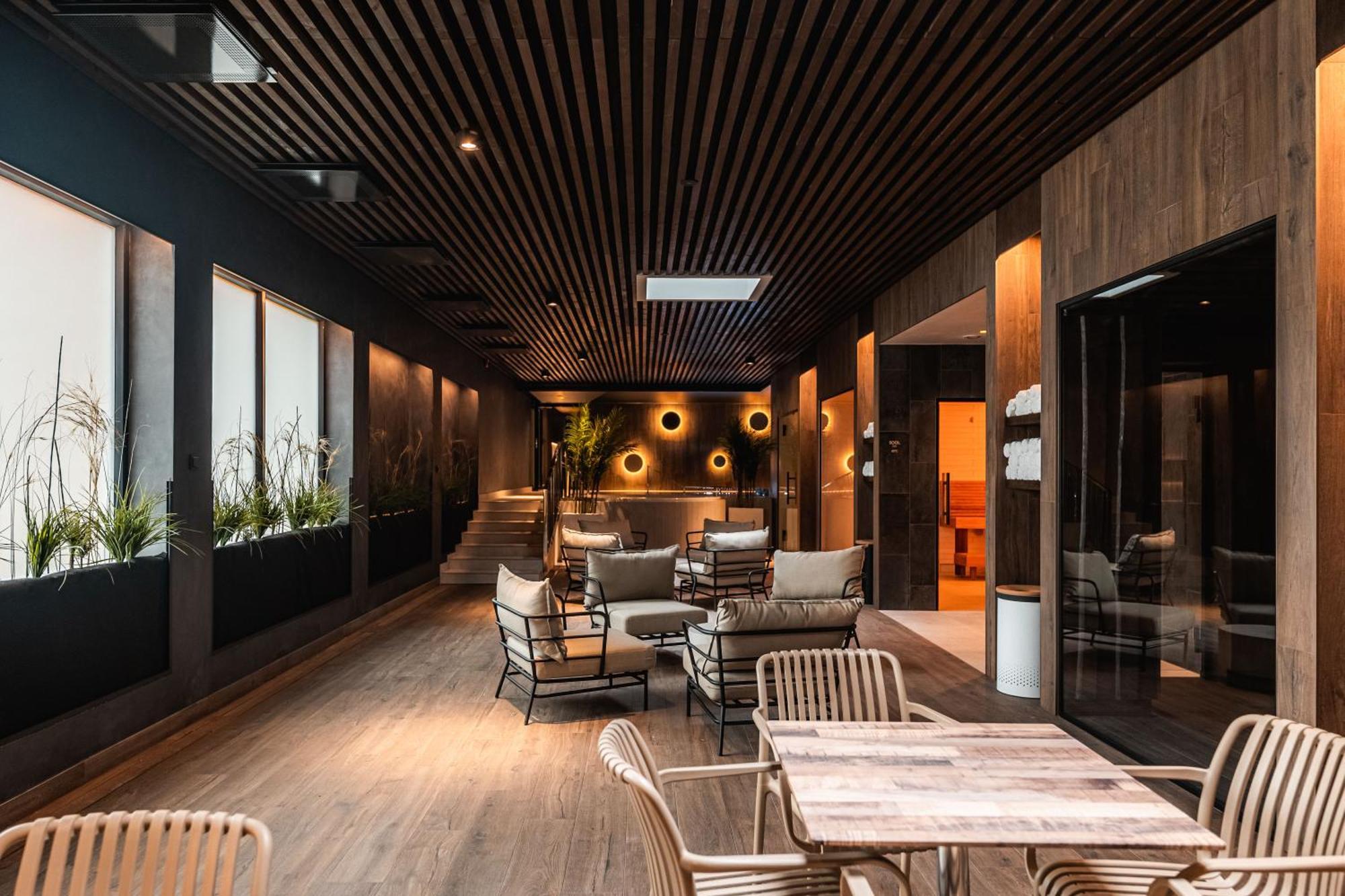 Oe Seaside Suites & Spa กูรัซซาเร ภายนอก รูปภาพ
