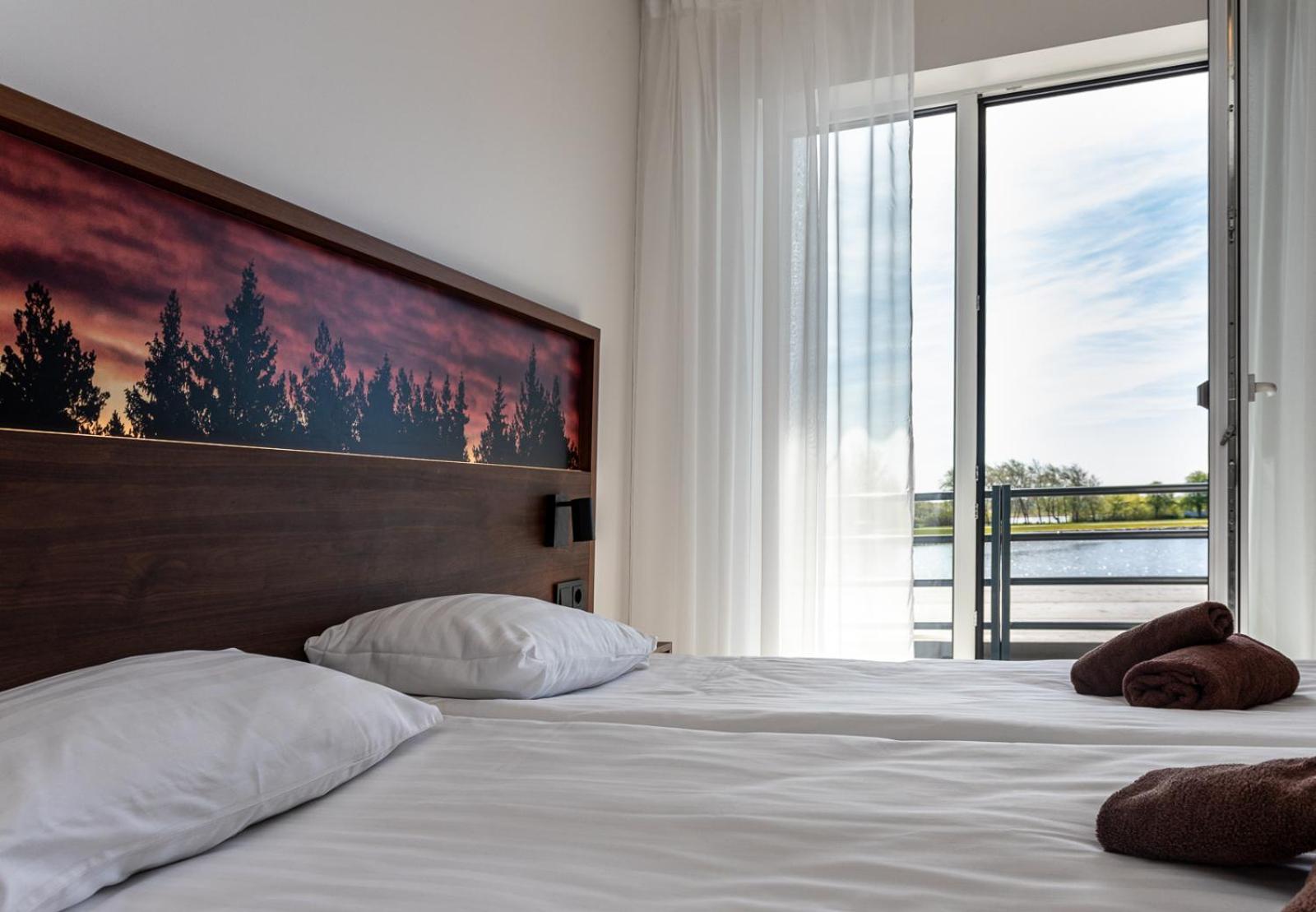 Oe Seaside Suites & Spa กูรัซซาเร ภายนอก รูปภาพ